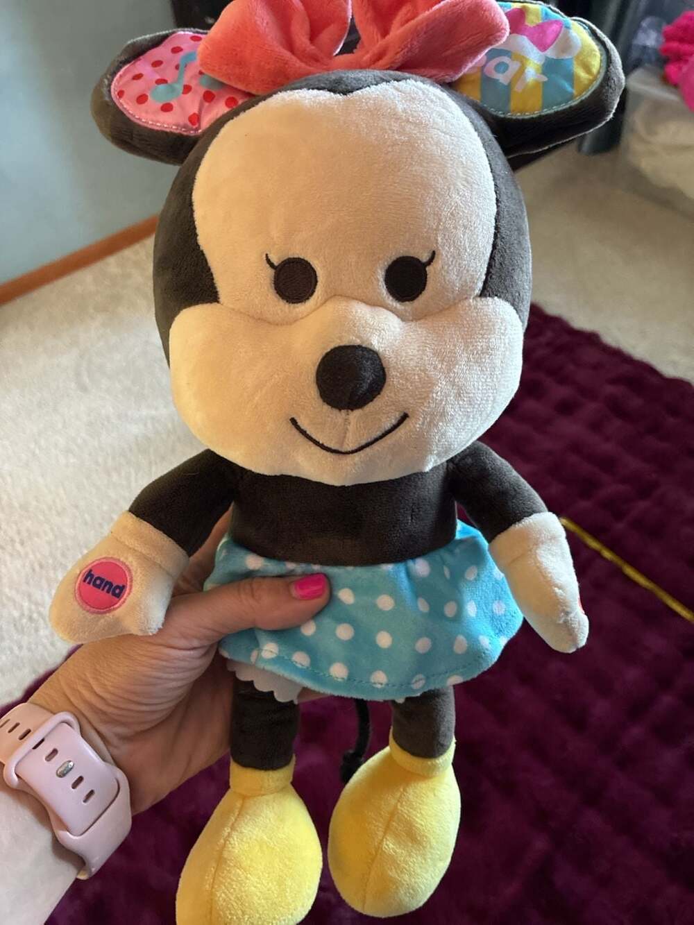 Disney Hooyay Hug and Play Talking Minnie Mouse Interactive Learning Plush A689
